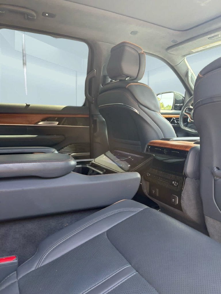 2023 Jeep Grand Wagoneer Series II