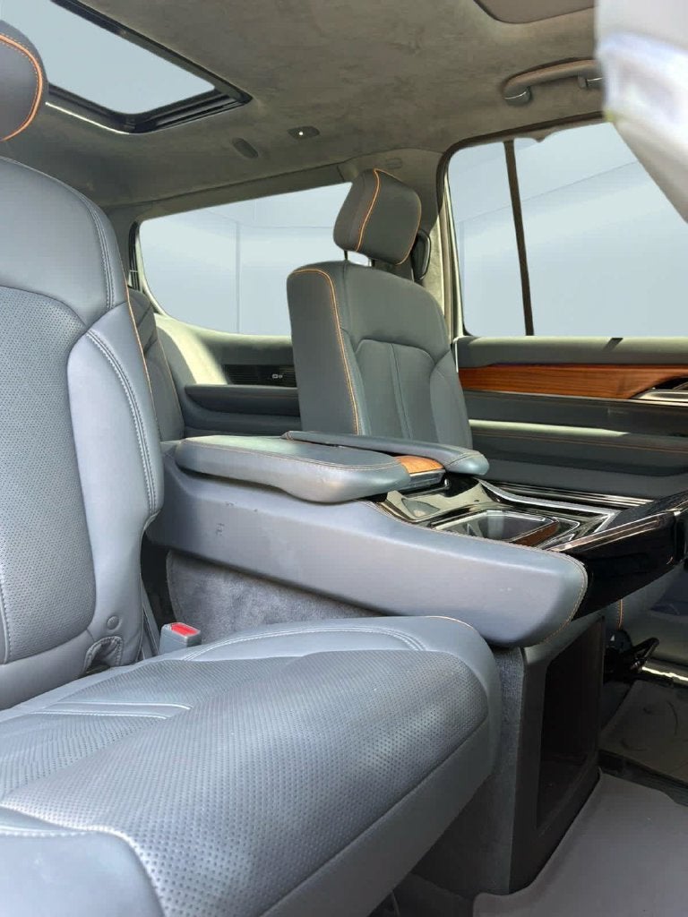 2023 Jeep Grand Wagoneer Series II