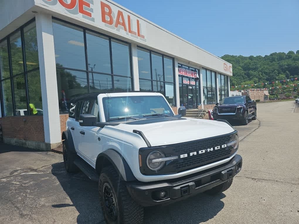2023 Ford Bronco Base