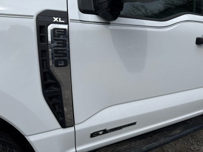 2023 Ford Super Duty F-350 SRW XL