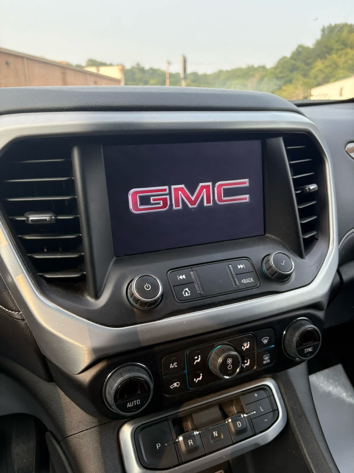 2023 GMC Acadia SLE