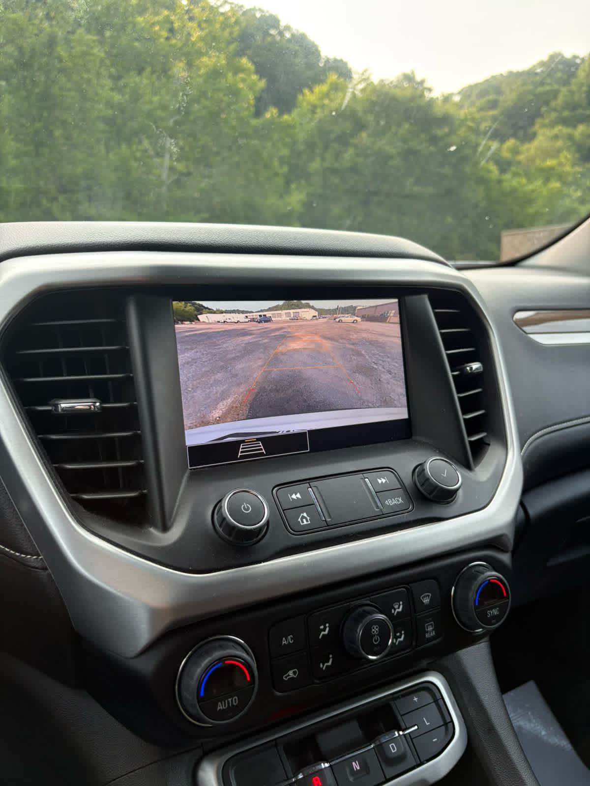 2023 GMC Acadia SLE