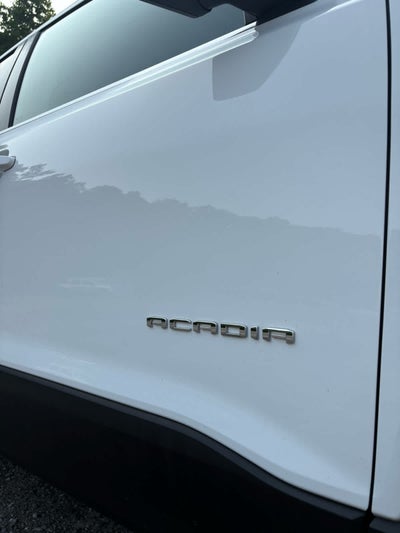 2023 GMC Acadia SLE