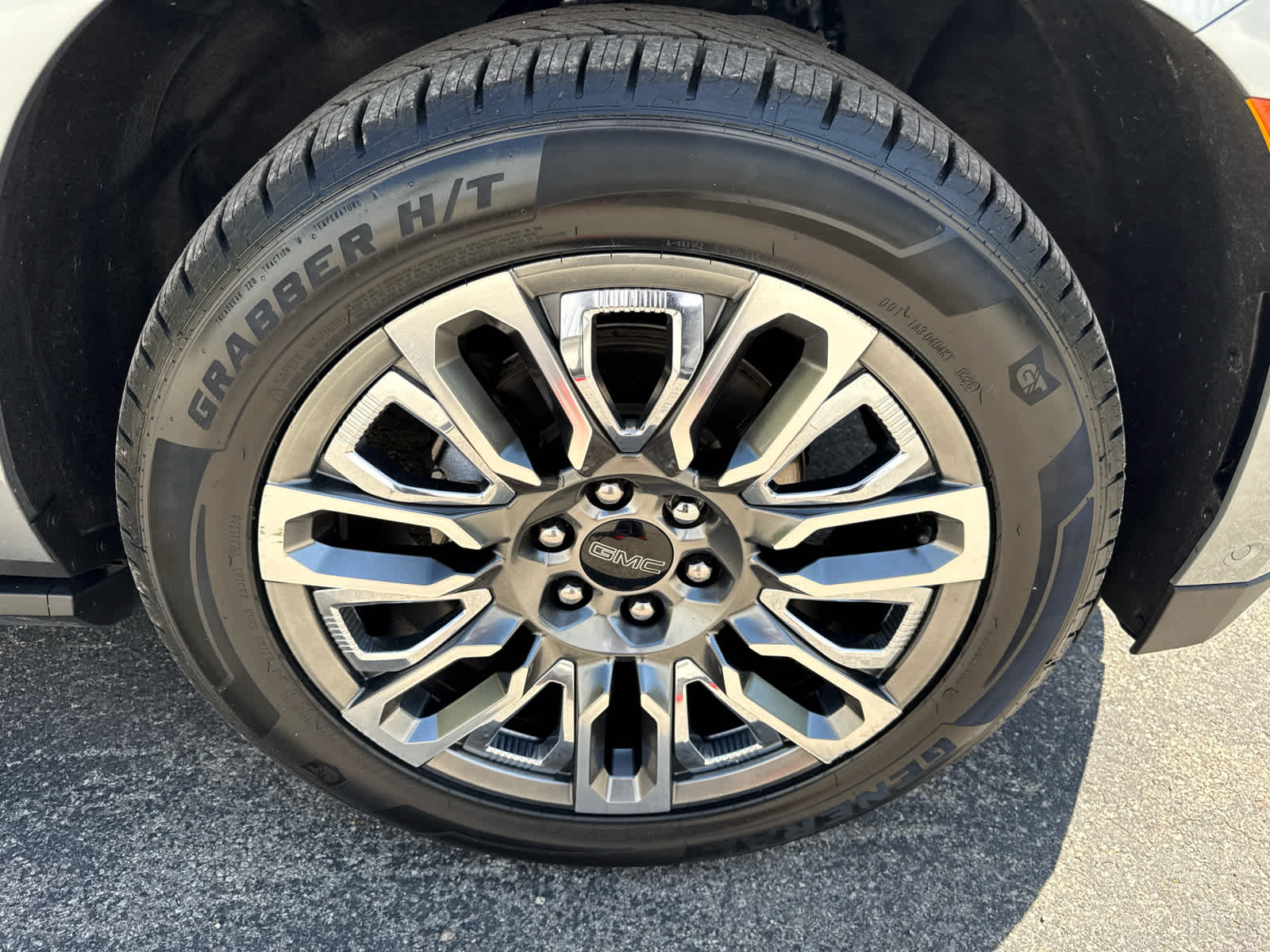 2023 GMC Yukon XL Denali Ultimate