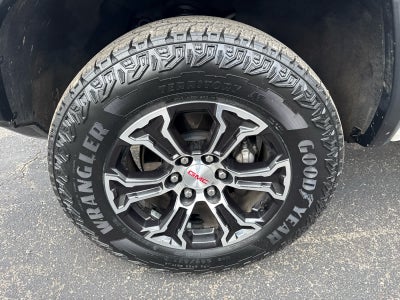 2024 GMC Canyon AT4