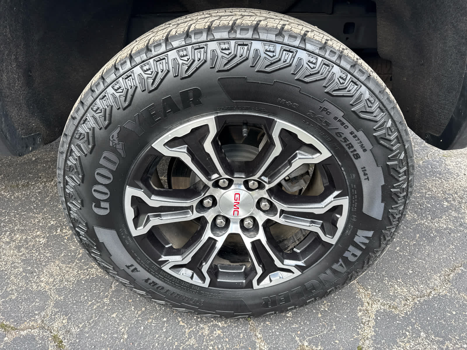 2024 GMC Canyon AT4