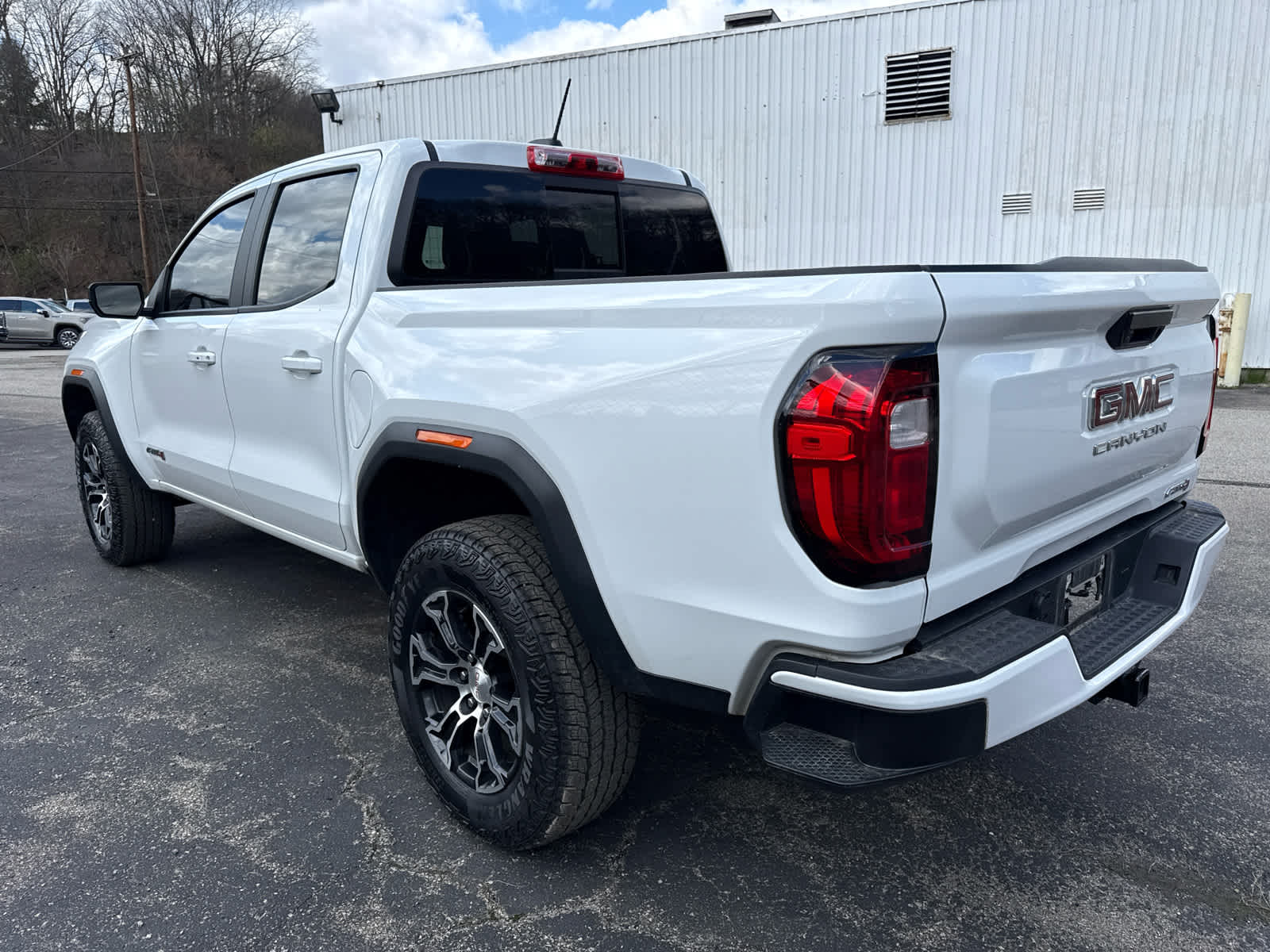 2024 GMC Canyon AT4