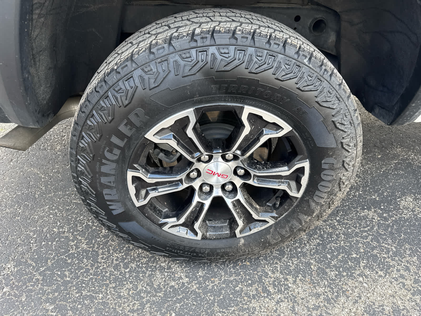 2024 GMC Canyon AT4