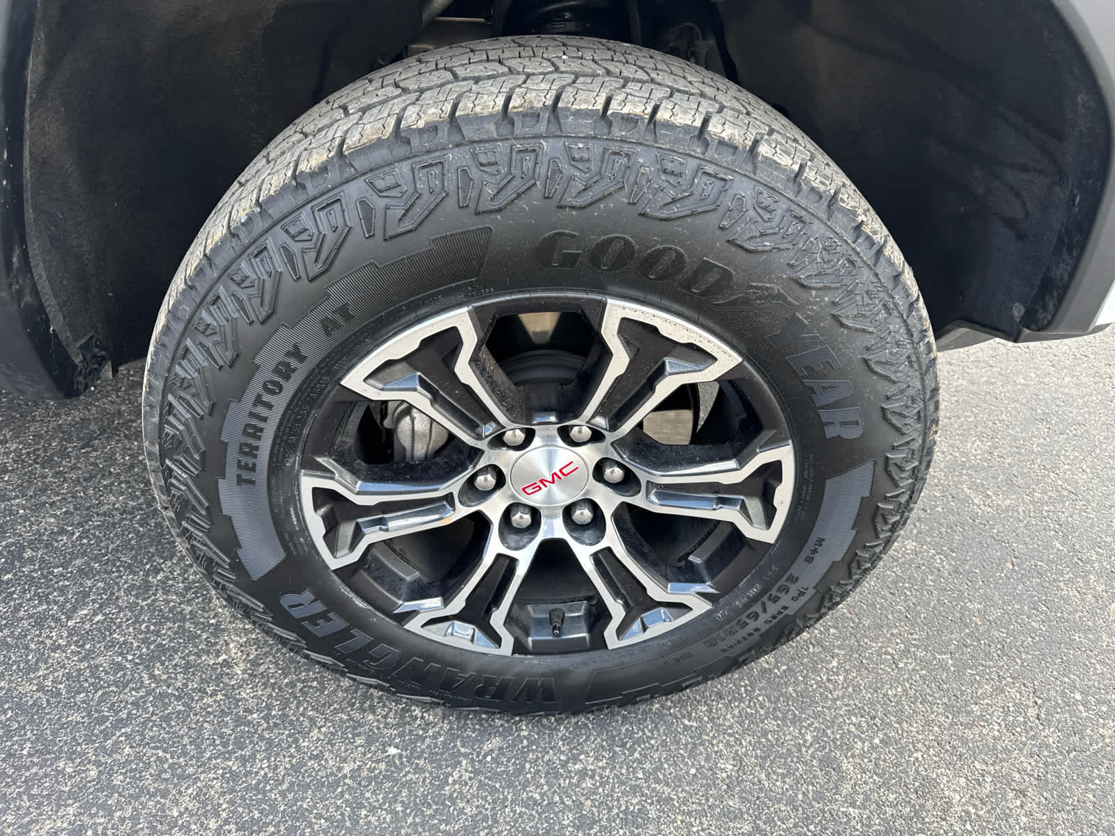 2024 GMC Canyon AT4
