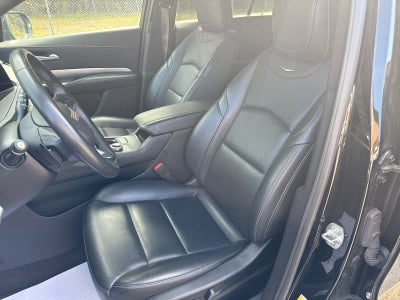 2024 Cadillac XT4 Premium Luxury