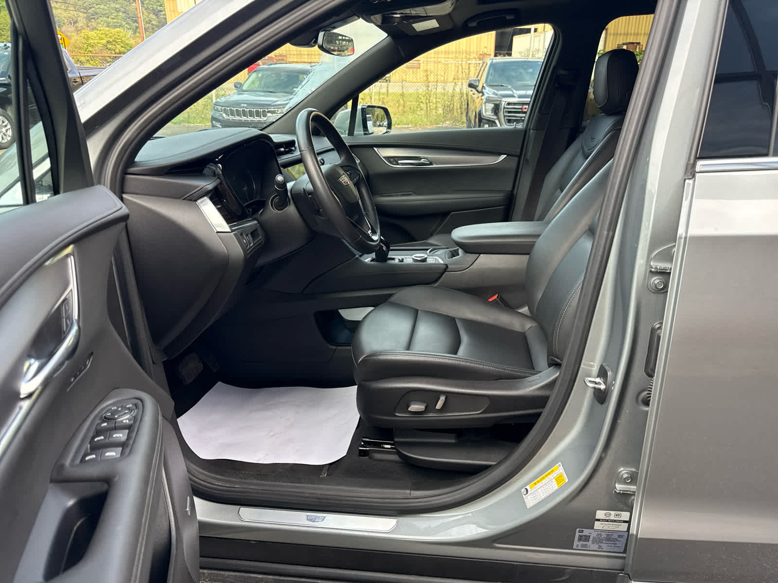 2024 Cadillac XT6 Luxury