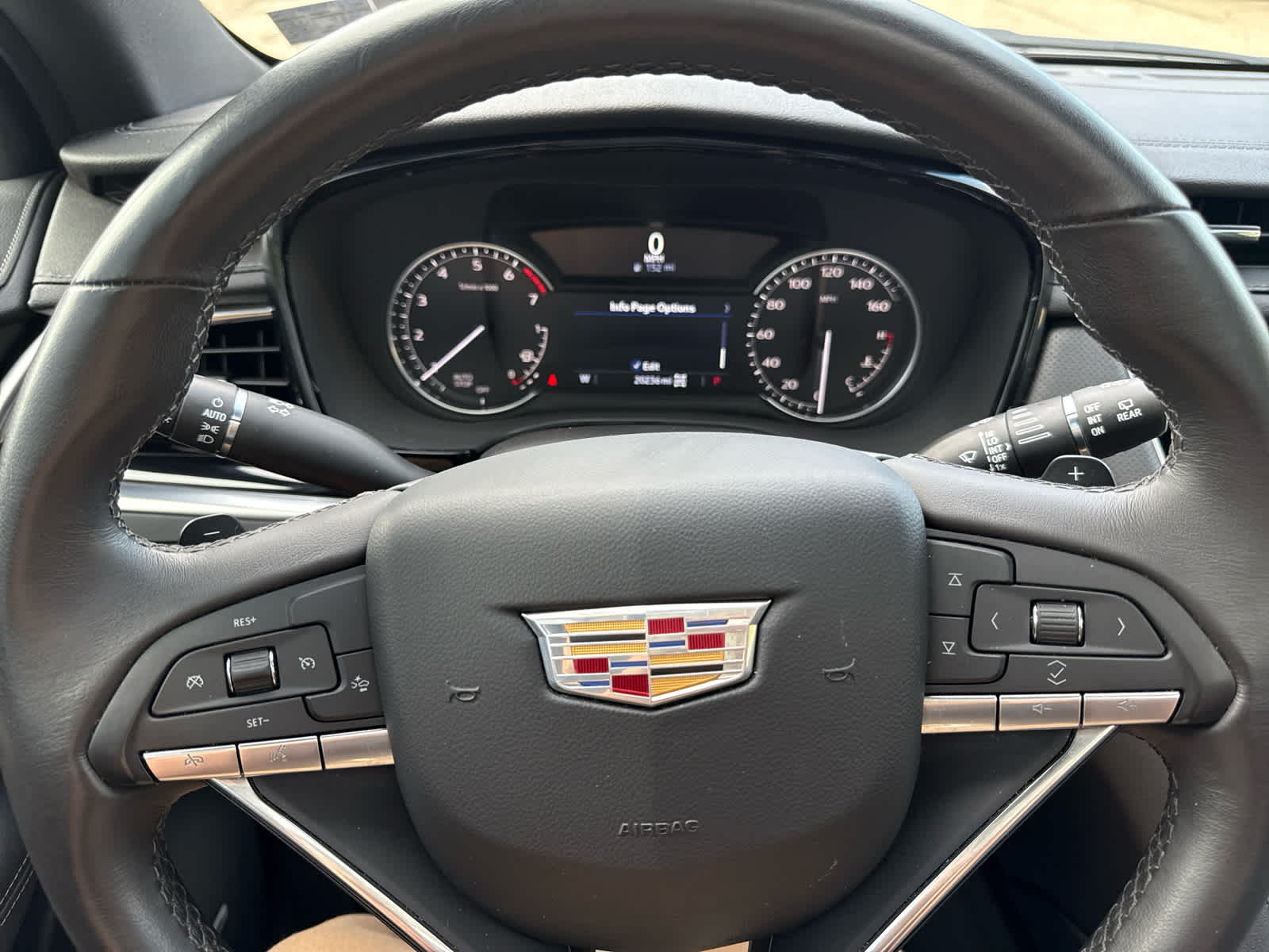 2024 Cadillac XT6 Luxury