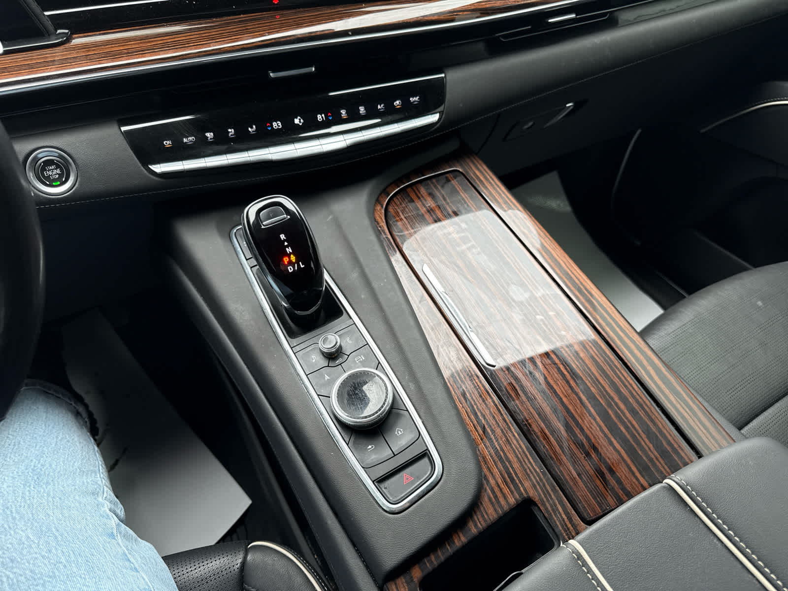 2022 Cadillac Escalade Premium Luxury