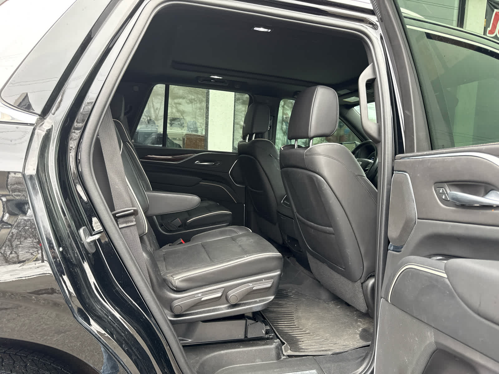 2022 Cadillac Escalade Premium Luxury