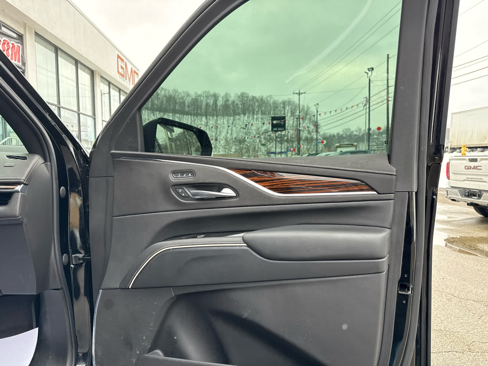 2022 Cadillac Escalade Premium Luxury