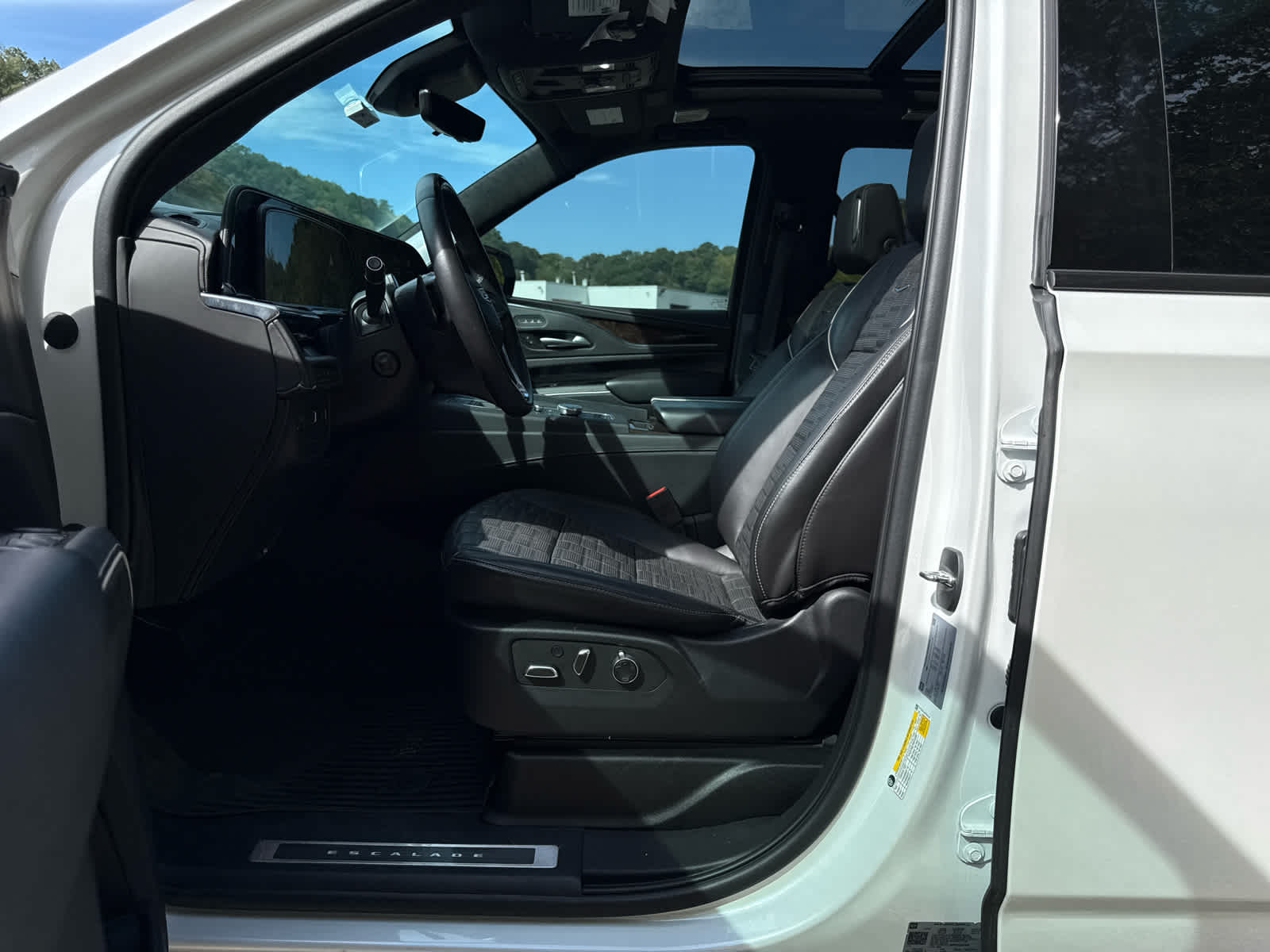 2023 Cadillac Escalade Sport Platinum