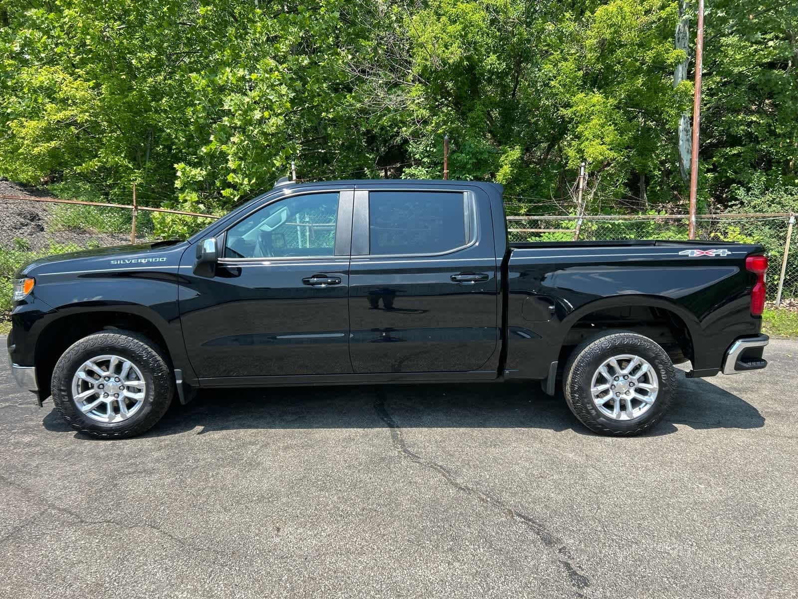 2023 Chevrolet Silverado 1500 LT (2FL)