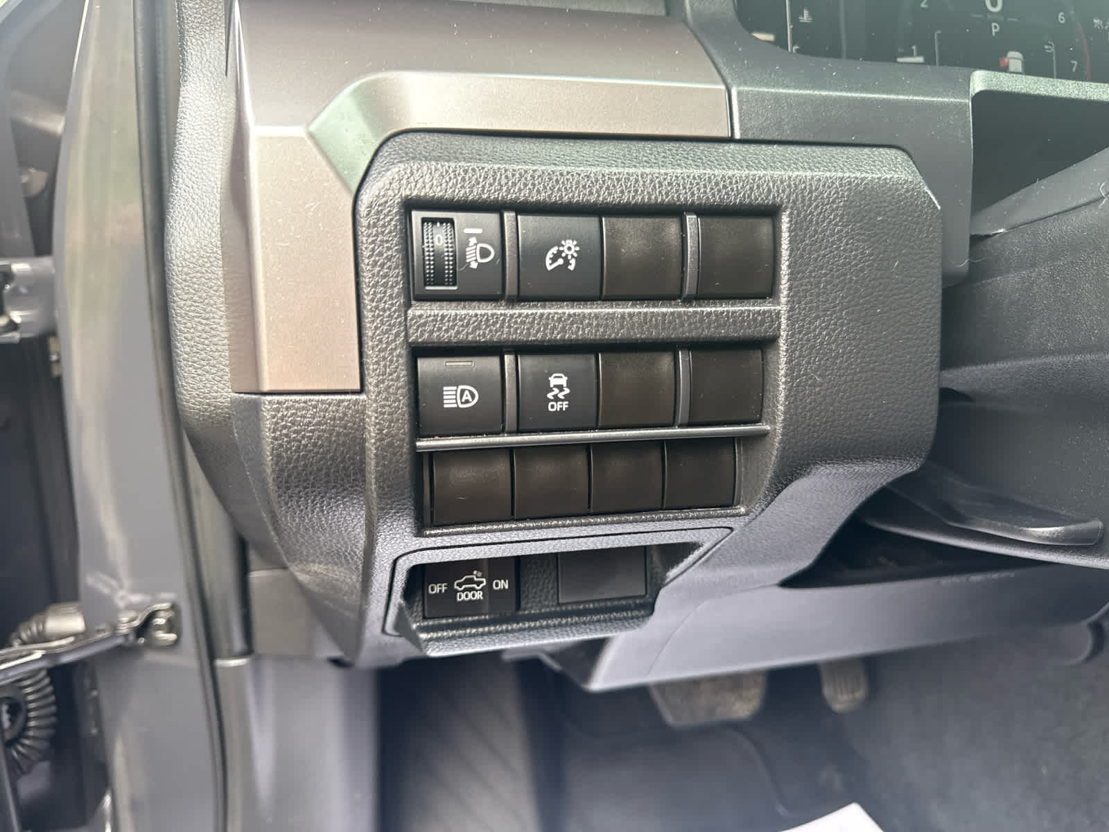 2025 Toyota Tacoma 4WD SR