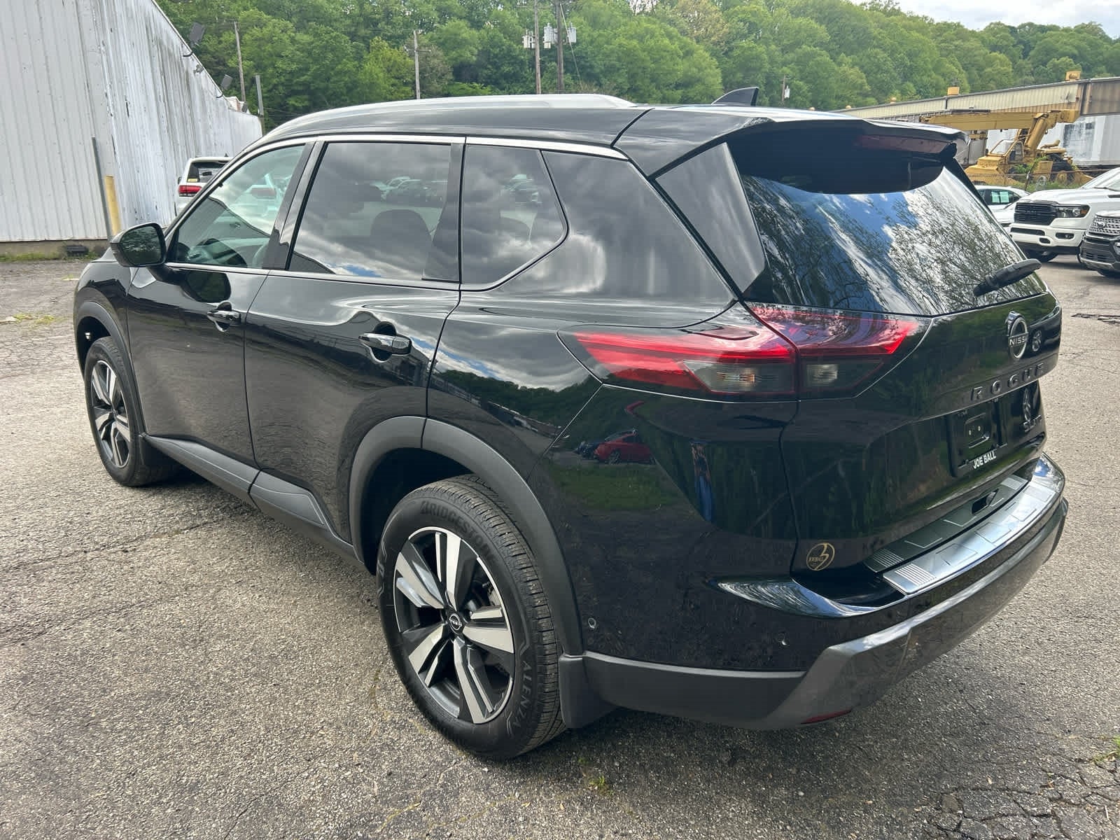 2024 Nissan Rogue SL