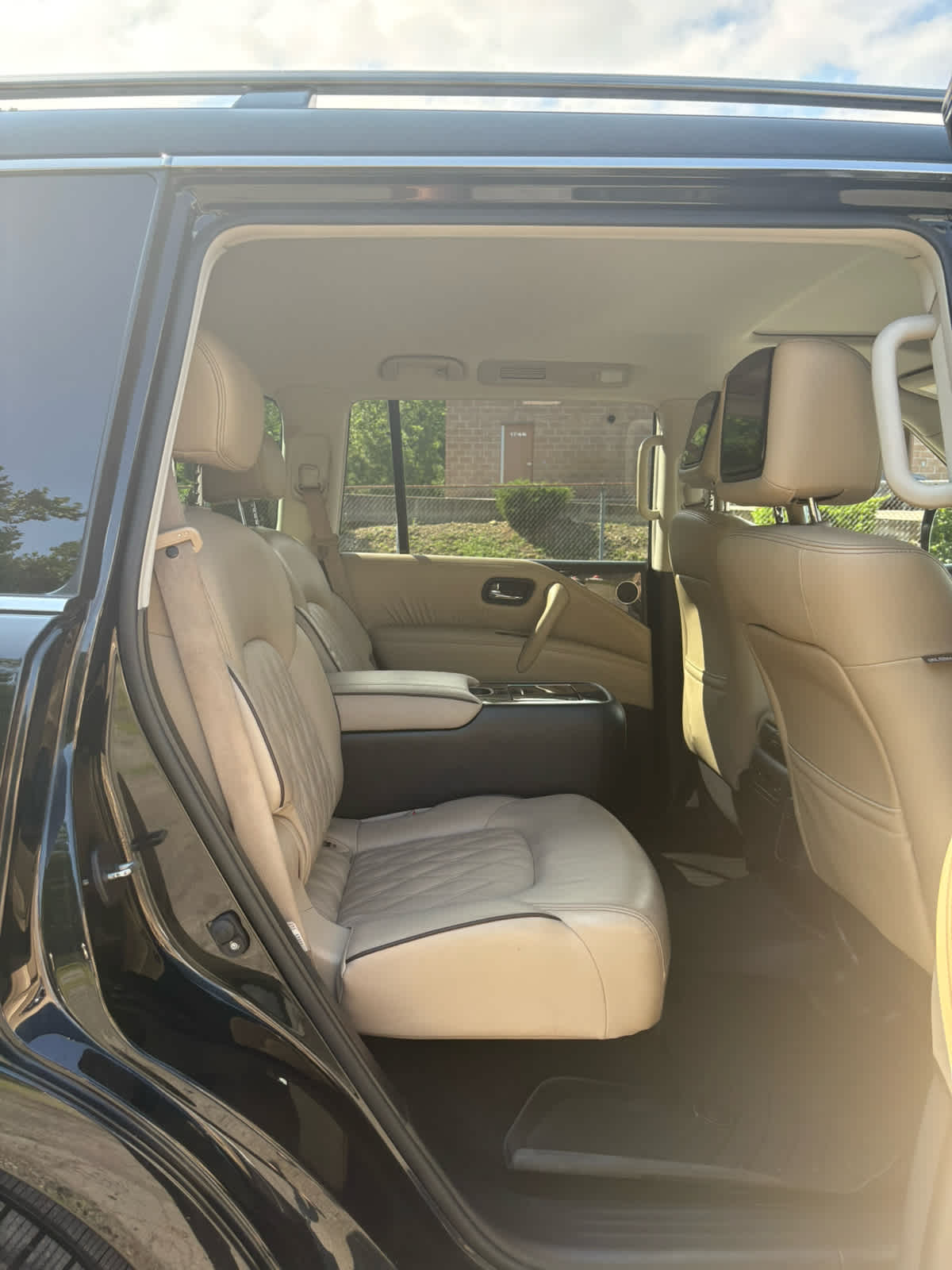 2022 Nissan Armada Platinum