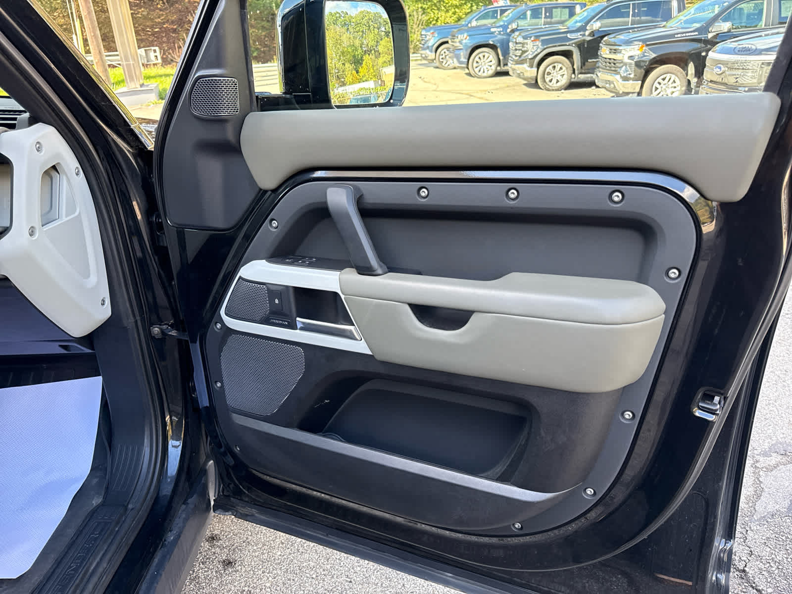 2020 Land Rover Defender HSE